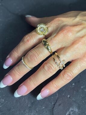 Beleza Curated Gold Tone Stack of 5 Ring